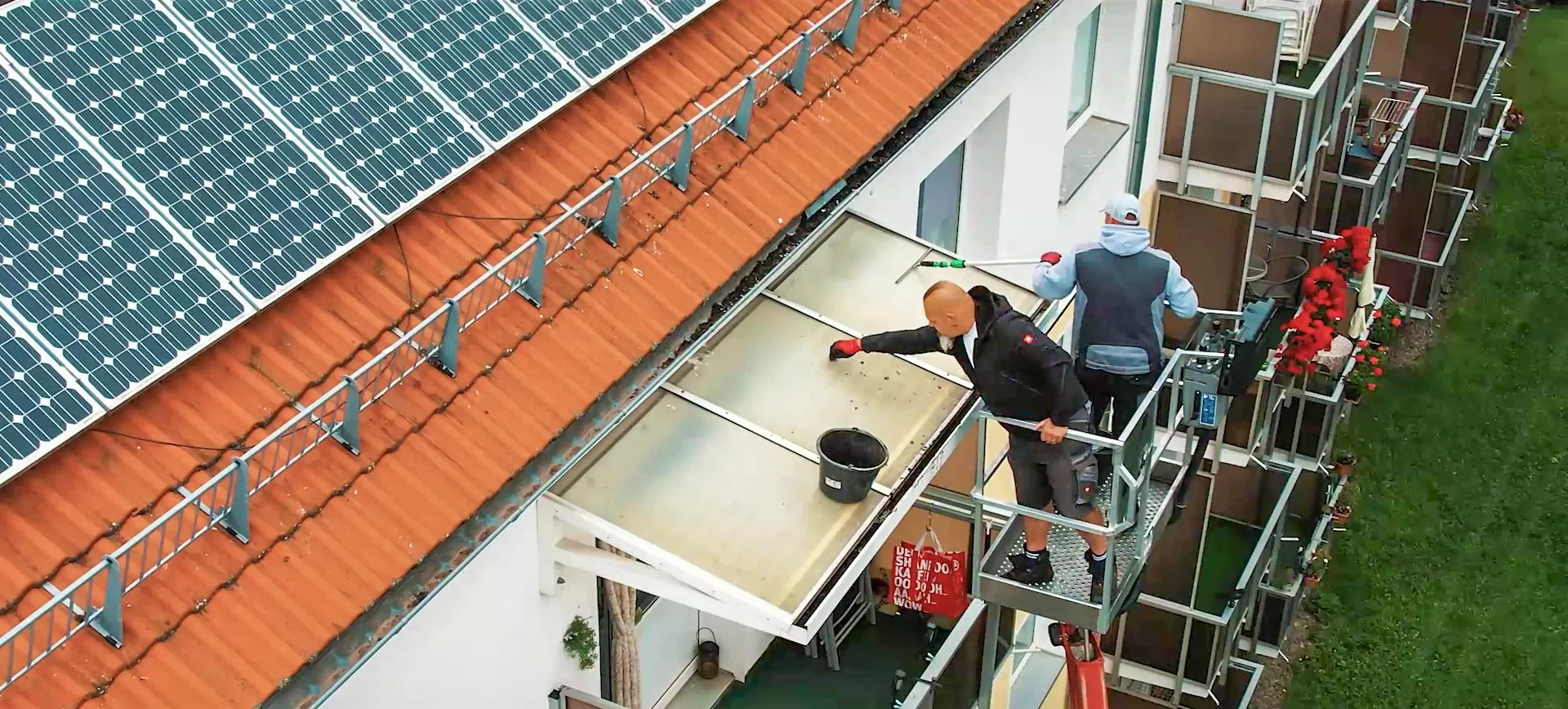 Gebäudereinigung Scheibler. Screenshot des Imagevideos